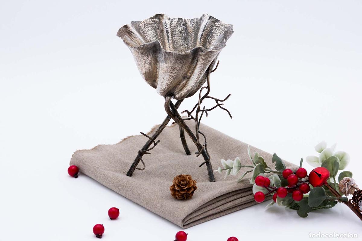 Antiques: jarra de plata