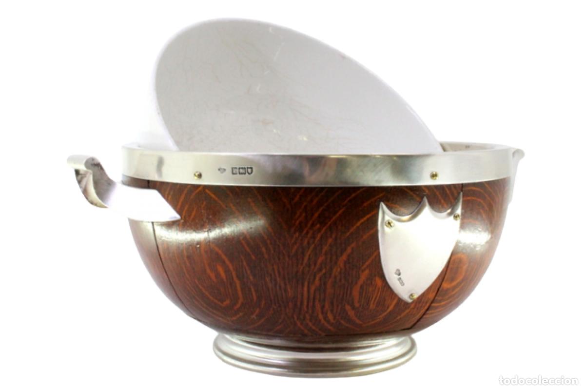 Antiguidades: ensaladera de madera y plata