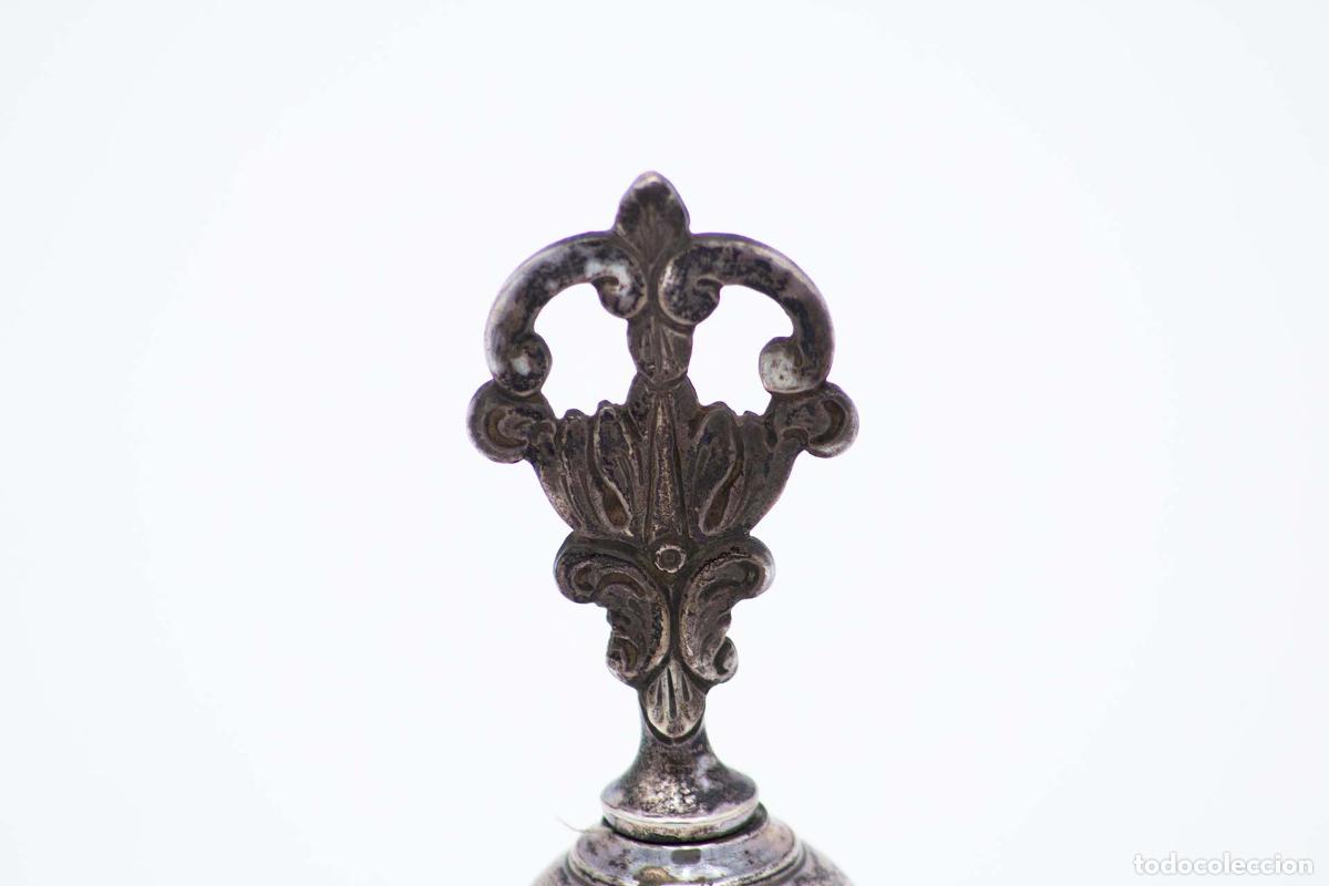 Antig&uuml;edades: Campana de plata - Foto 2