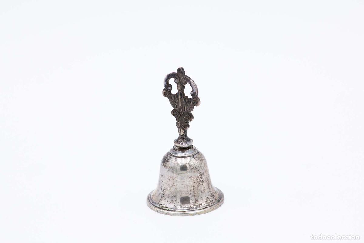 Antiquit&eacute;s: Campana de plata