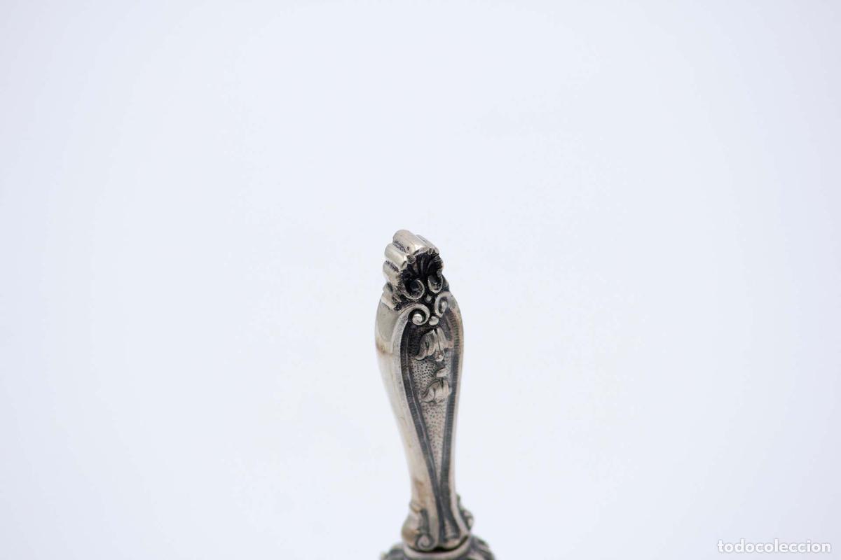 Antig&uuml;edades: Campana de plata - Foto 2