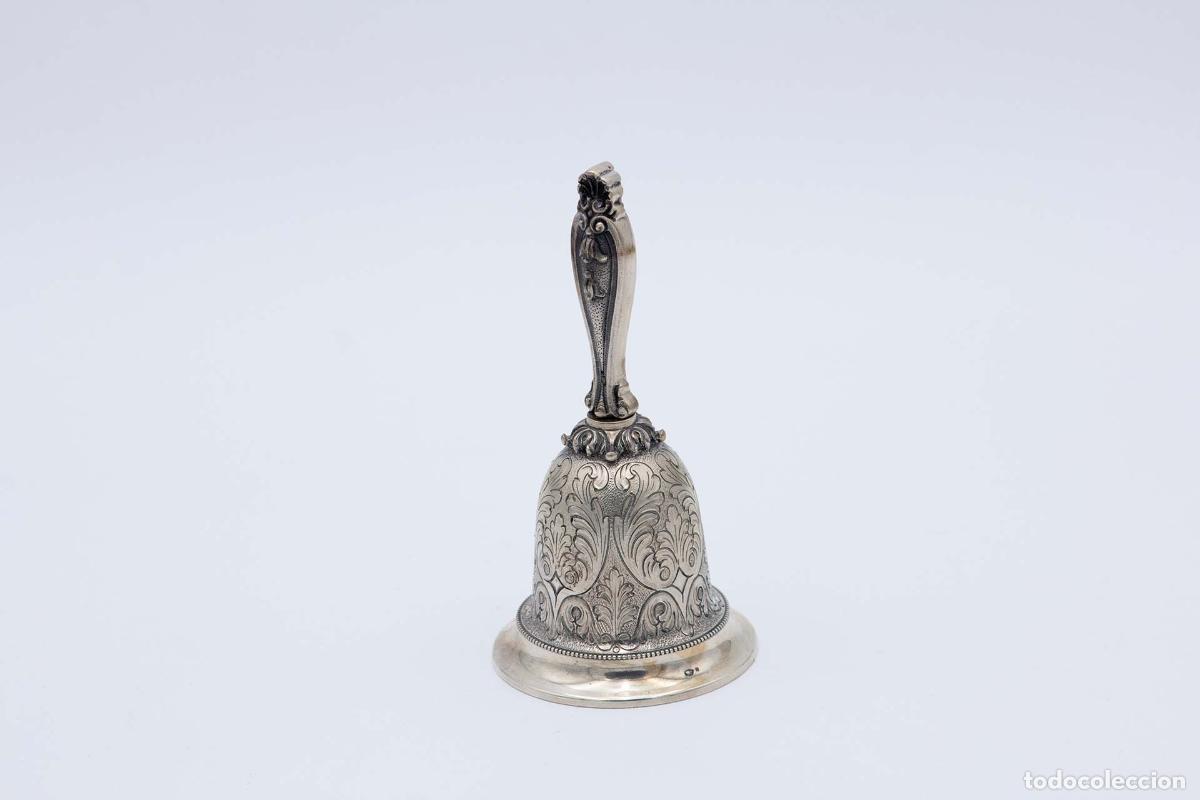 Antiquit&eacute;s: Campana de plata