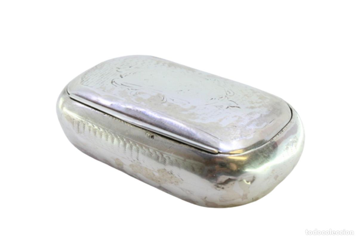 Antig&uuml;edades: Caja de tabaco, en plata