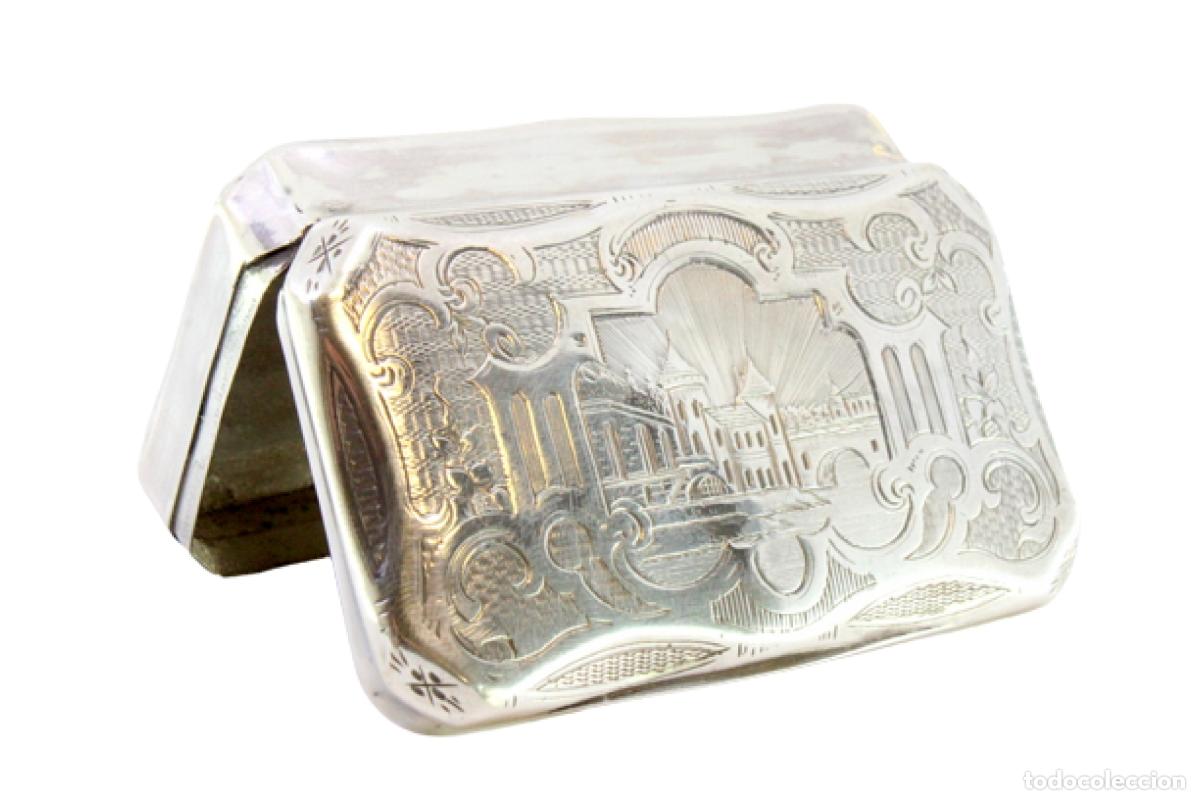Antig&uuml;edades: Caja de tabaco, en plata
