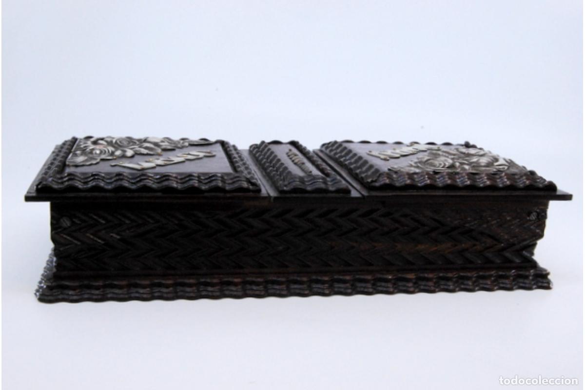 Antig&uuml;edades: Caja de tabaco, hecha de madera y plata. - Foto 2