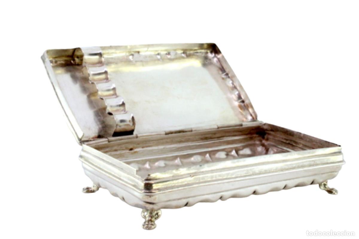 Antig&uuml;edades: Caja de tabaco, en plata