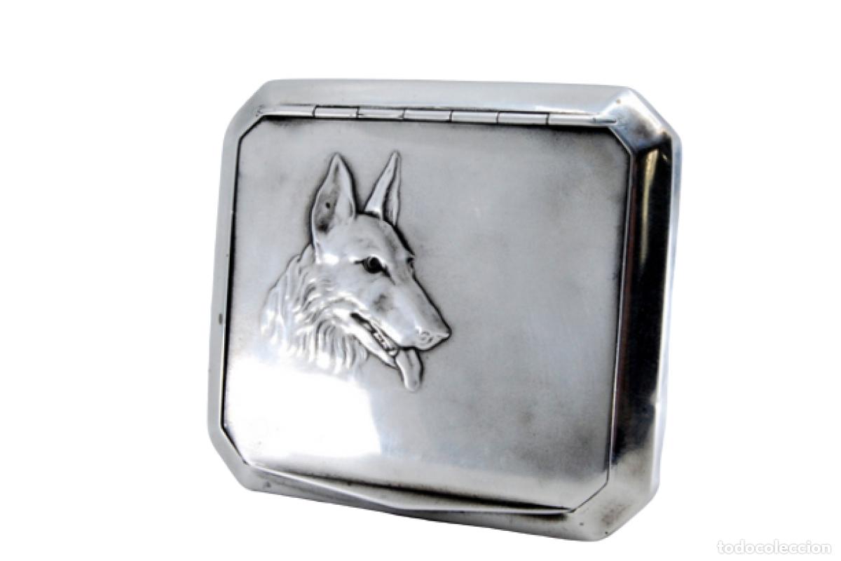 Antiquit&auml;ten: Caja de tabaco, en plata