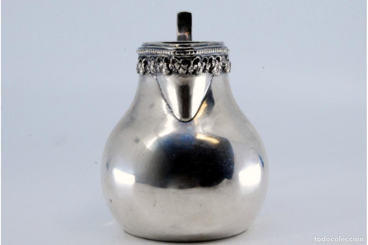 Antig&uuml;edades: Jarra de vino de plata - Foto 3