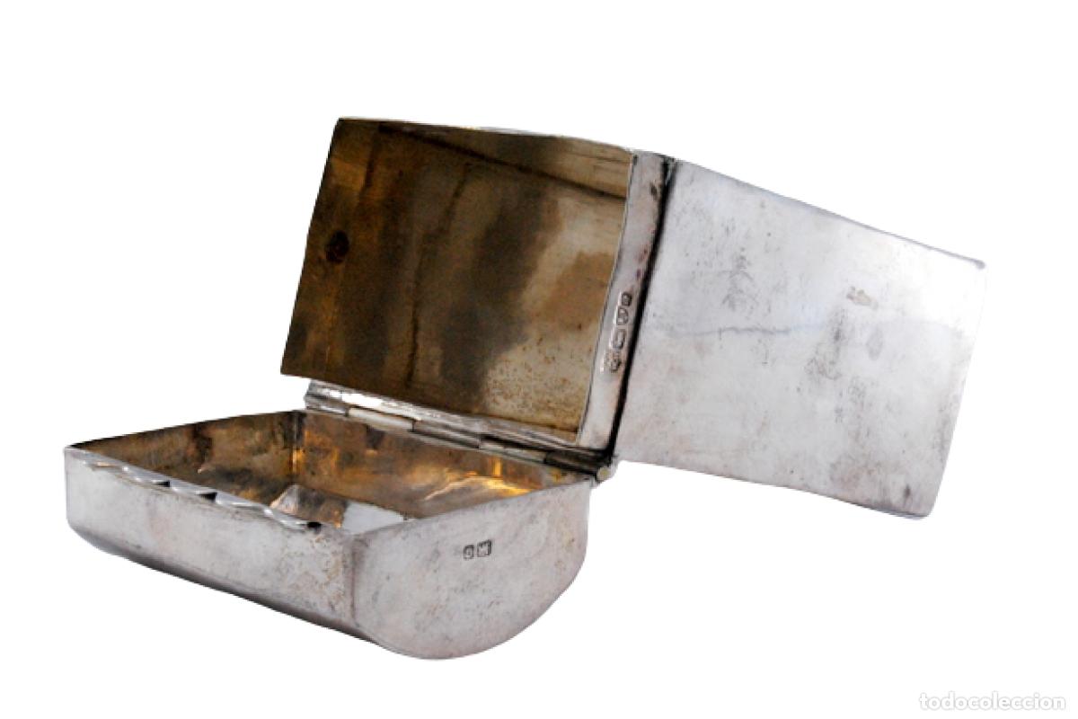 Antig&uuml;edades: Caja de tabaco, en plata