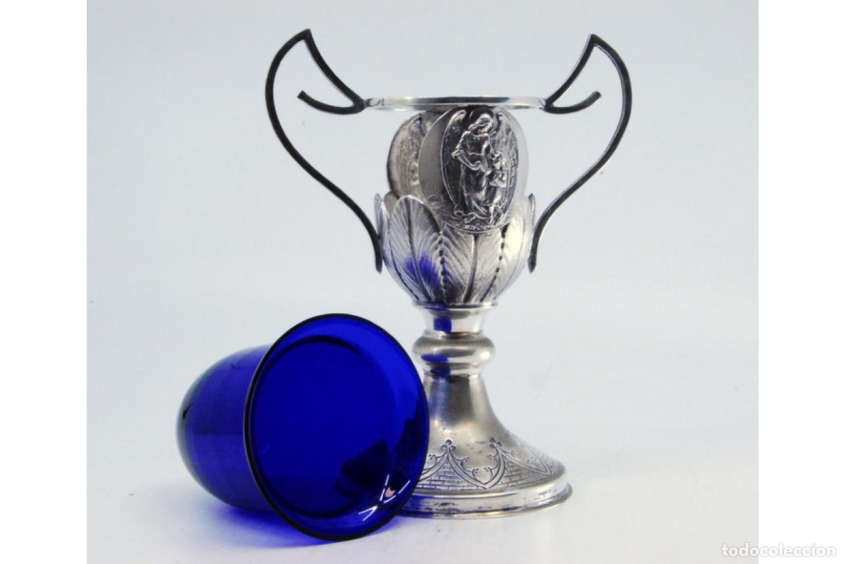 Antig&uuml;edades: copa de plata - Foto 6