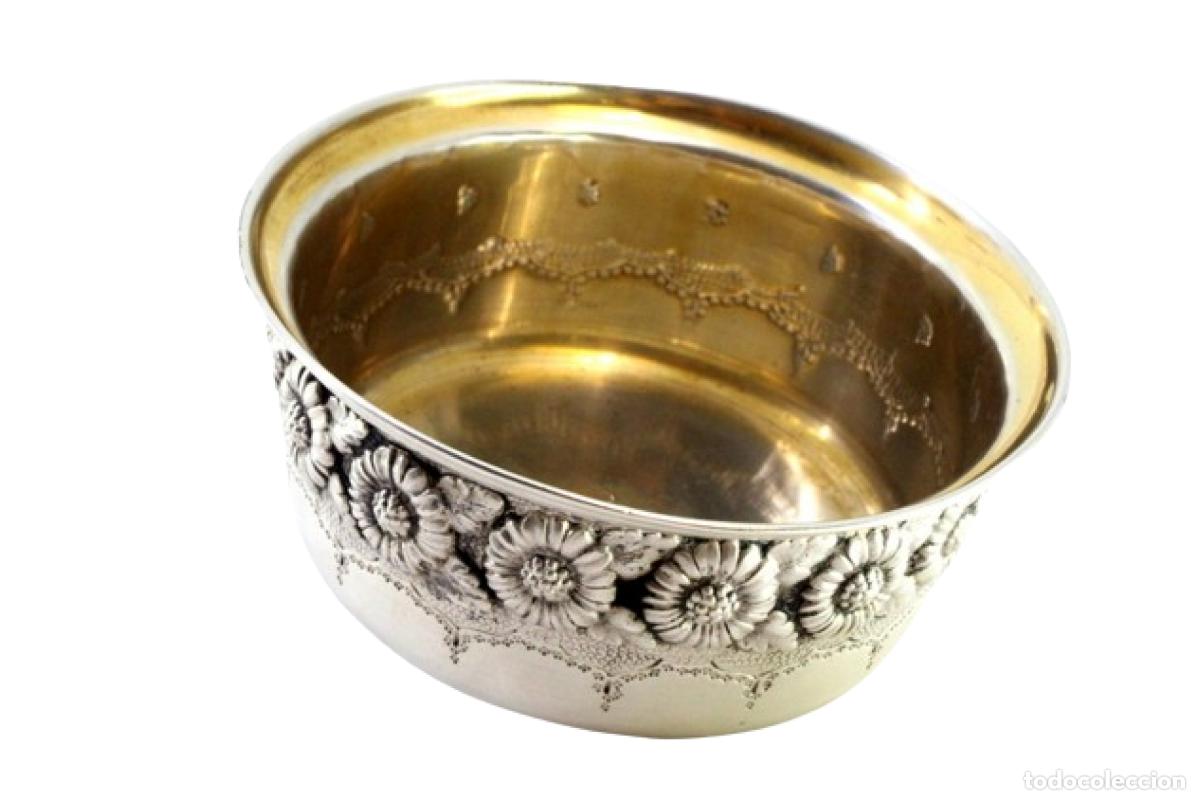 Antig&uuml;edades: lavabo de plata