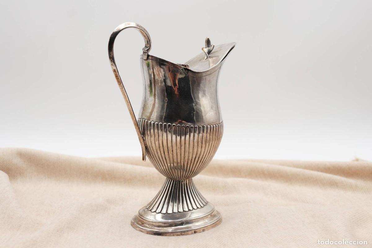 Antig&uuml;edades: jarra de leche de plata - Foto 2