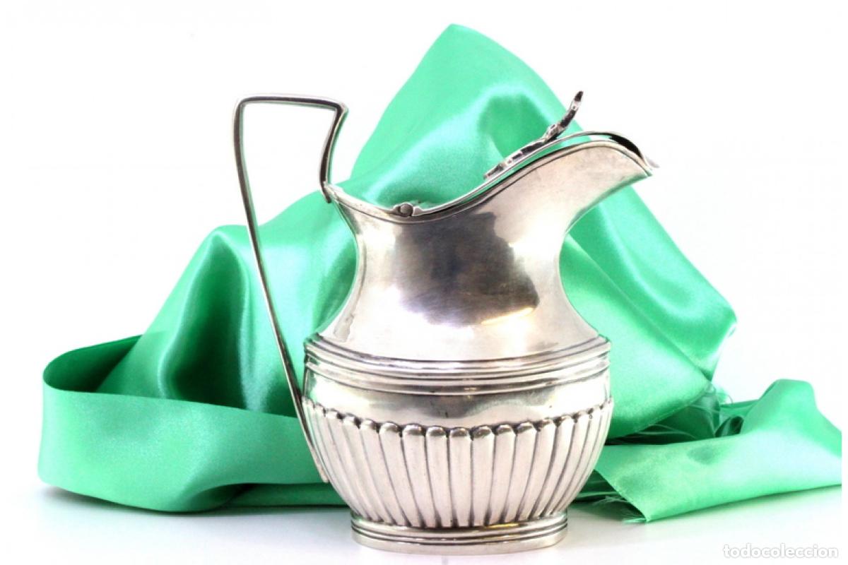 Antig&uuml;edades: jarra de leche de plata - Foto 8