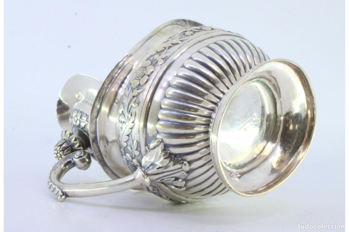 Antig&uuml;edades: jarra de leche de plata - Foto 4