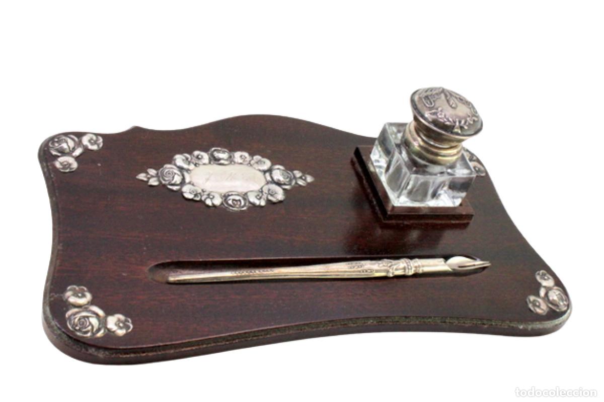 Antiguidades: Tintero de madera y plata
