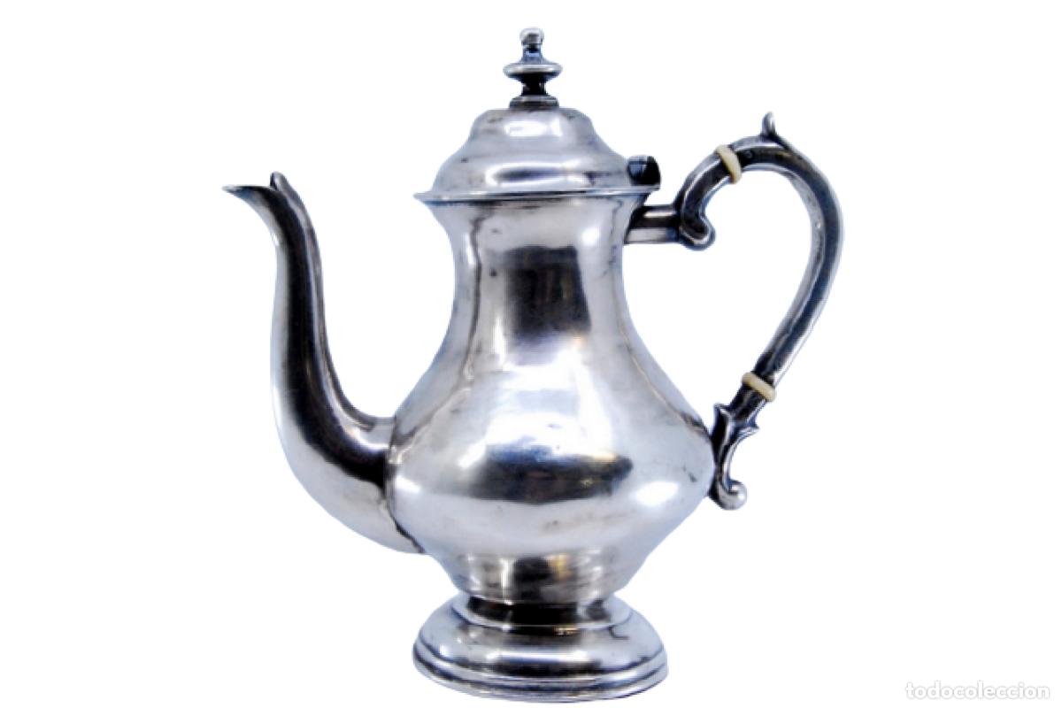 Antig&uuml;edades: Cafetera de plata