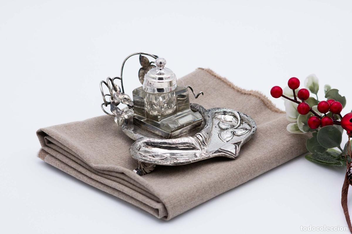 Antig&uuml;edades: tintero de plata