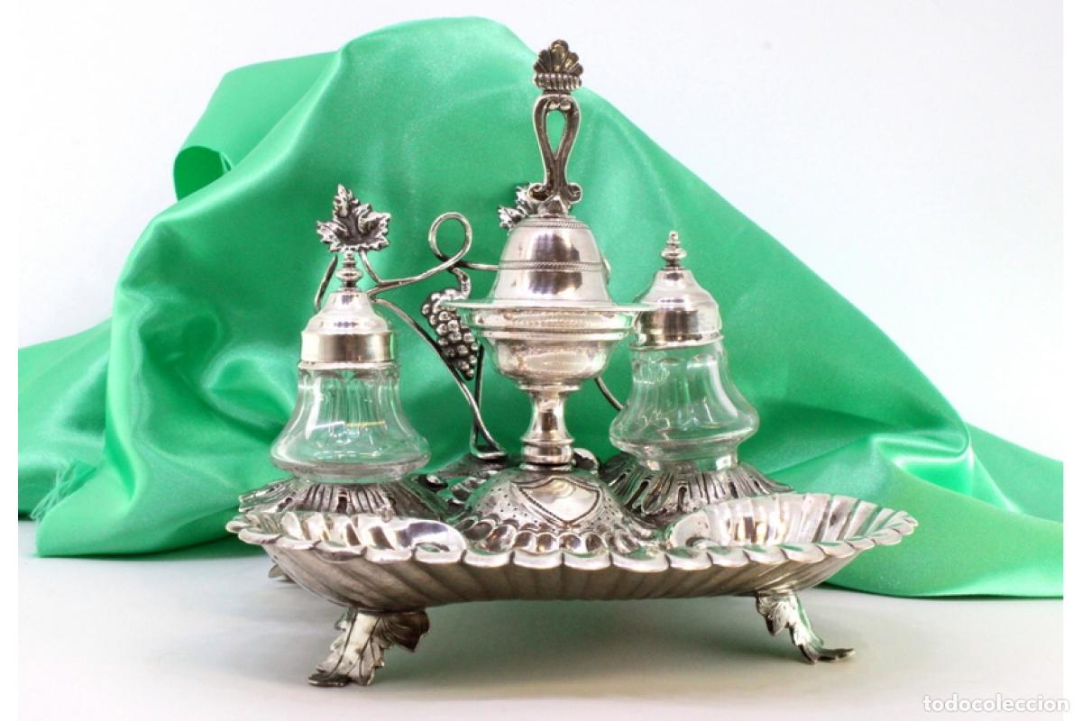 Antig&uuml;edades: tintero de plata