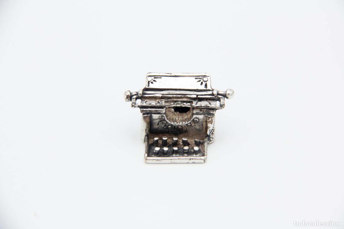 Antig&uuml;edades: M&aacute;quina de escribir, en plata - Foto 3
