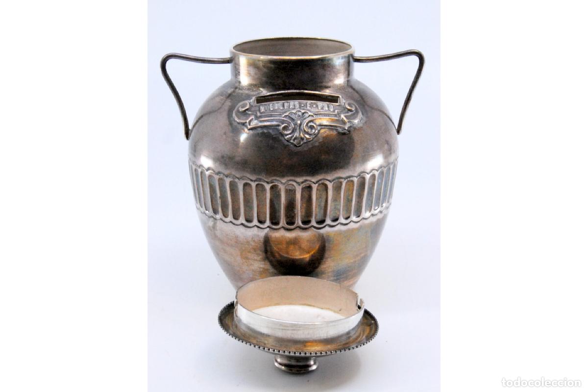 Antig&uuml;edades: hucha de plata - Foto 5