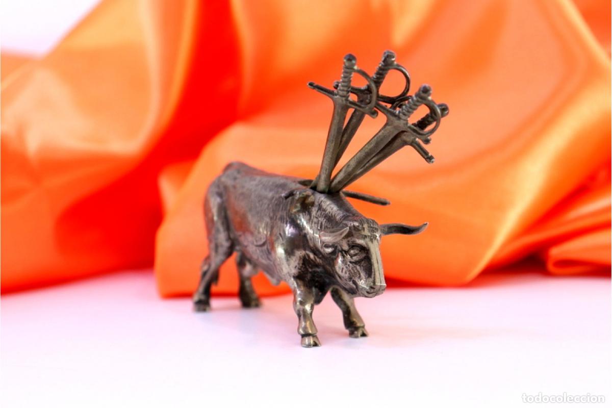 Antig&uuml;edades: Toro de plata - Foto 5