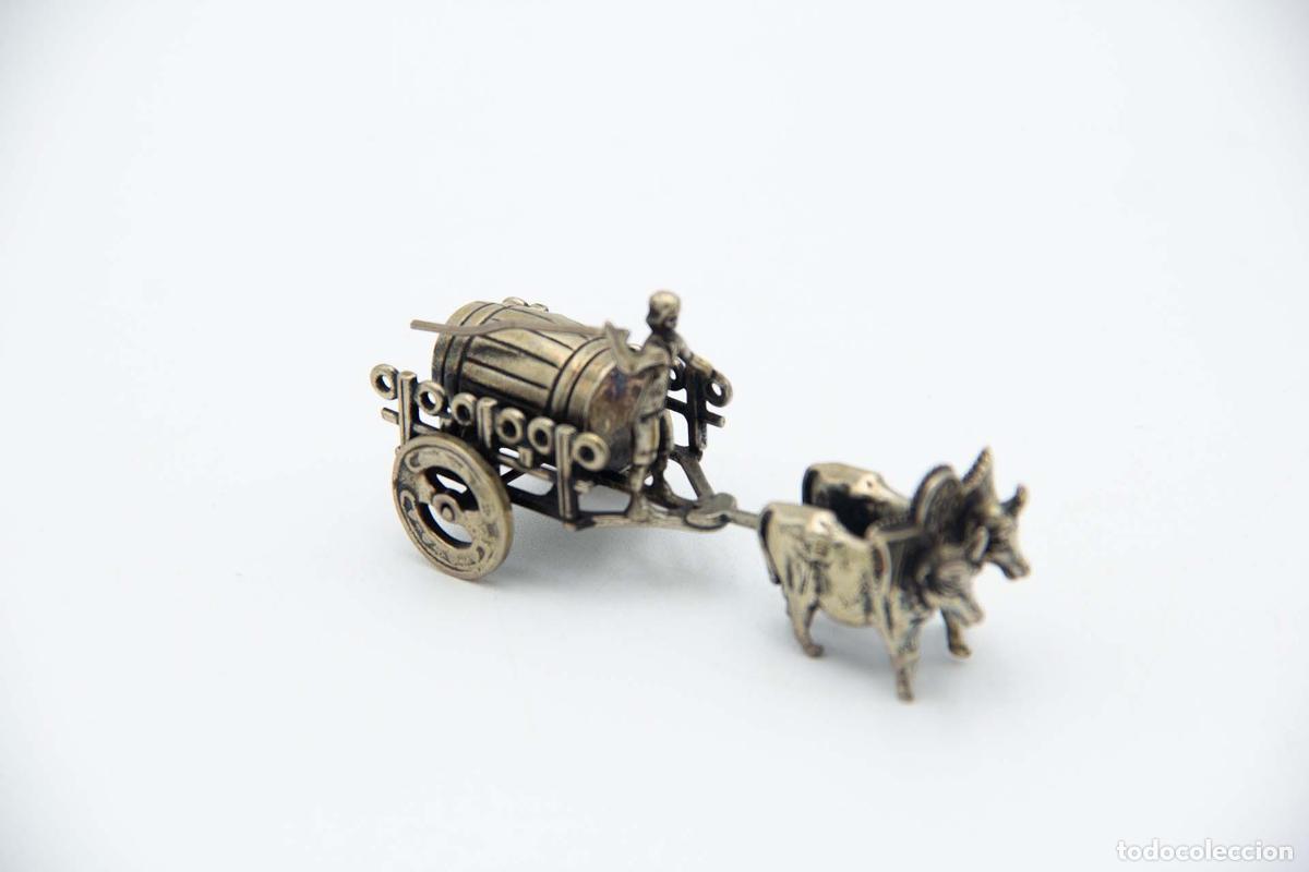 Antiquit&auml;ten: Carro tirado por bueyes, hecho de plata.