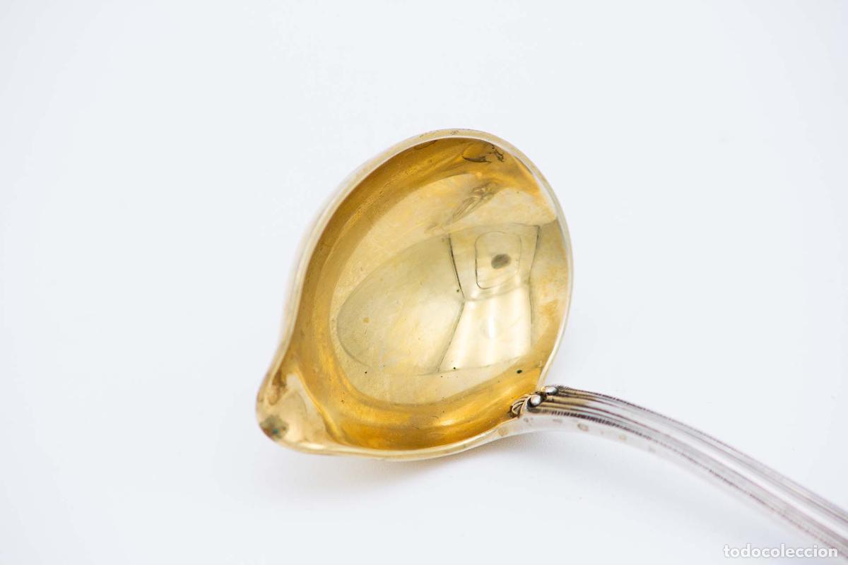 Antig&uuml;edades: cuchara de salsa de plata - Foto 3