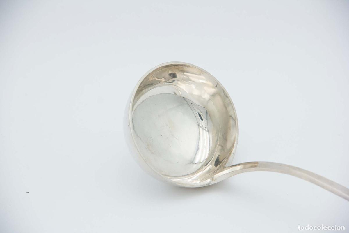 Antig&uuml;edades: Cuchara de sopa de plata - Foto 2