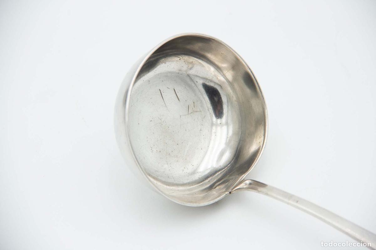 Antig&uuml;edades: Cuchar&oacute;n de sopa de plata - Foto 3