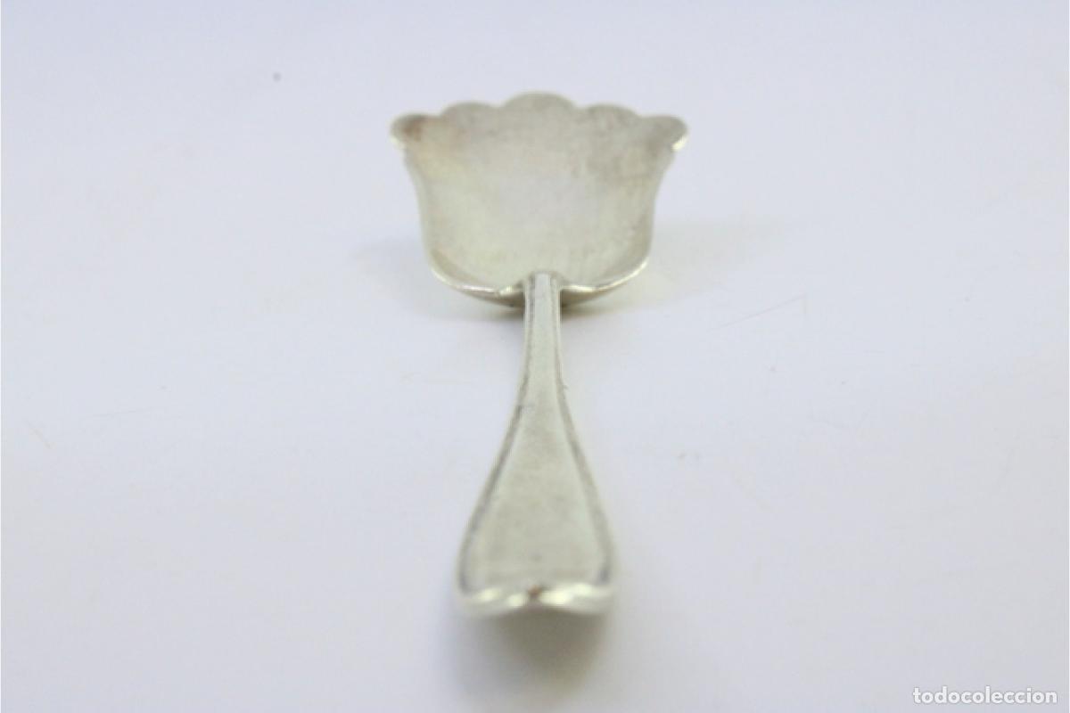 Antig&uuml;edades: cuchara de az&uacute;car de plata - Foto 3