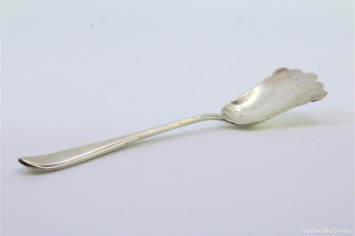 Antig&uuml;edades: cuchara de az&uacute;car de plata - Foto 4