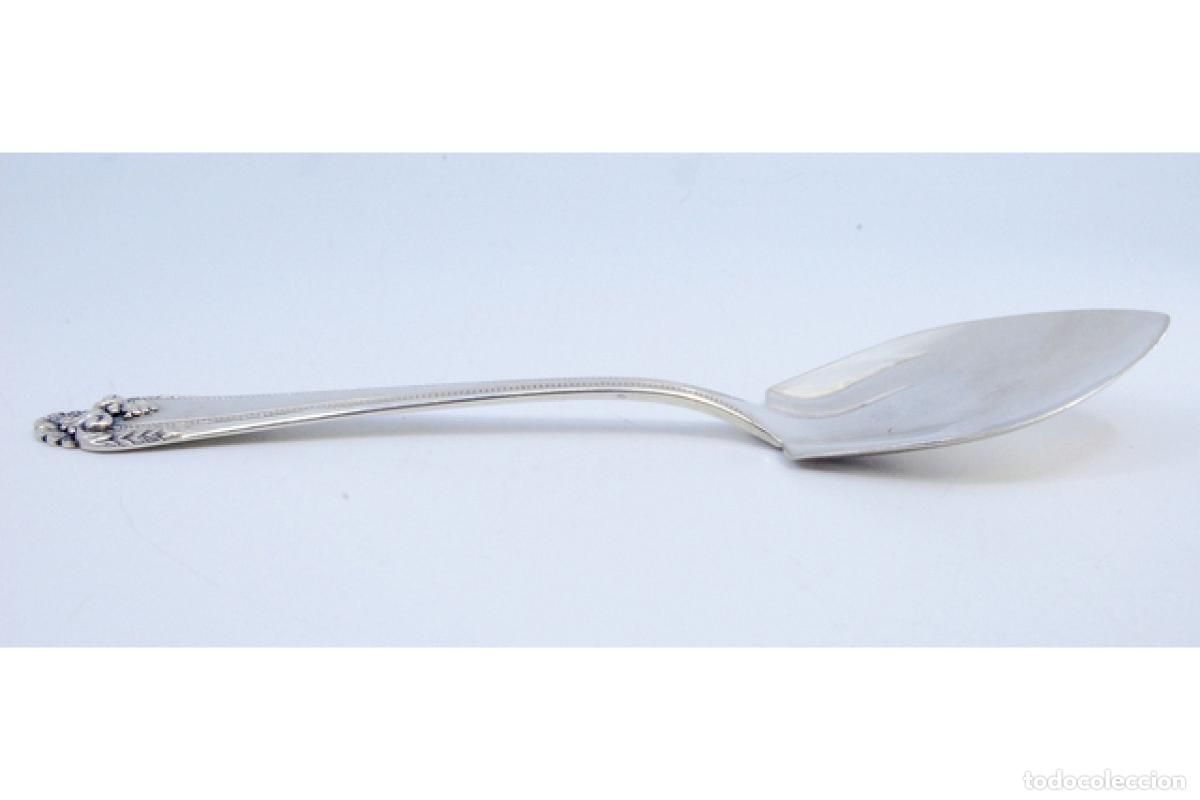 Antig&uuml;edades: cuchara de plata para verduras - Foto 3