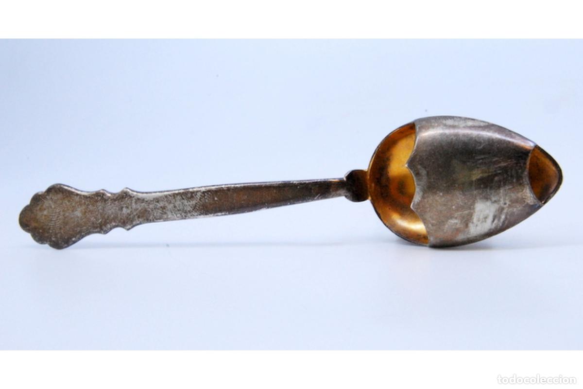 Antig&uuml;edades: Cuchara de beb&eacute; de plata ba&ntilde;ada en oro - Foto 2