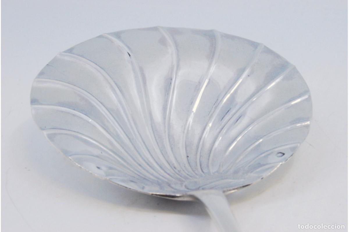 Antig&uuml;edades: cuchara de postre de plata - Foto 5