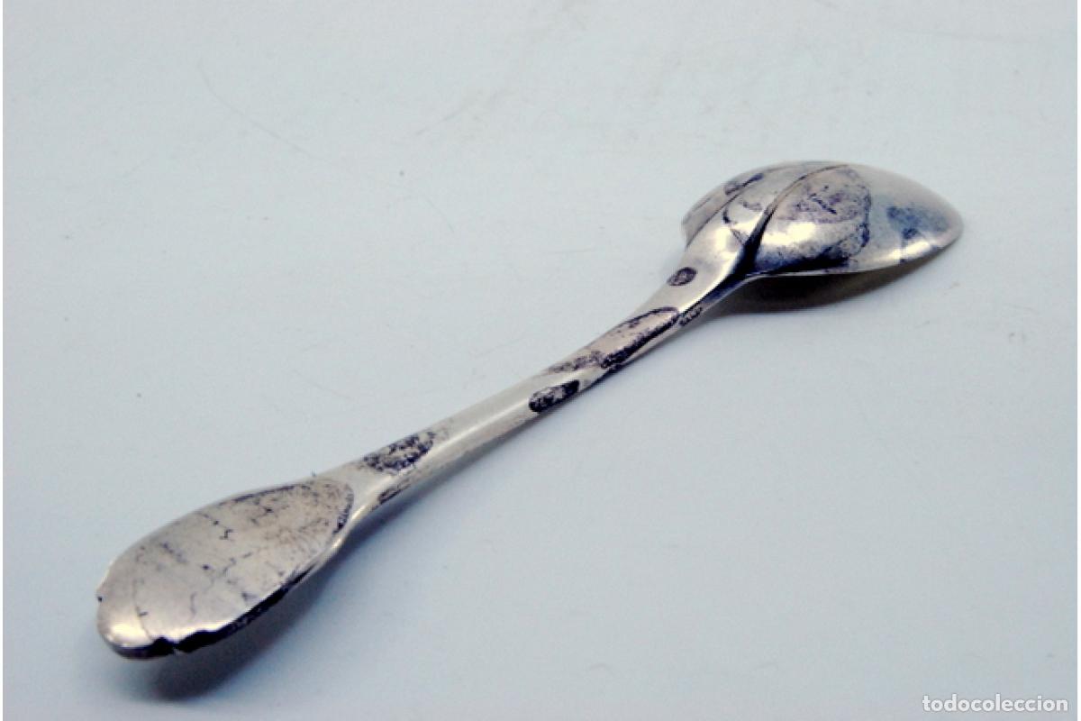 Antig&uuml;edades: cuchara de postre de plata - Foto 4
