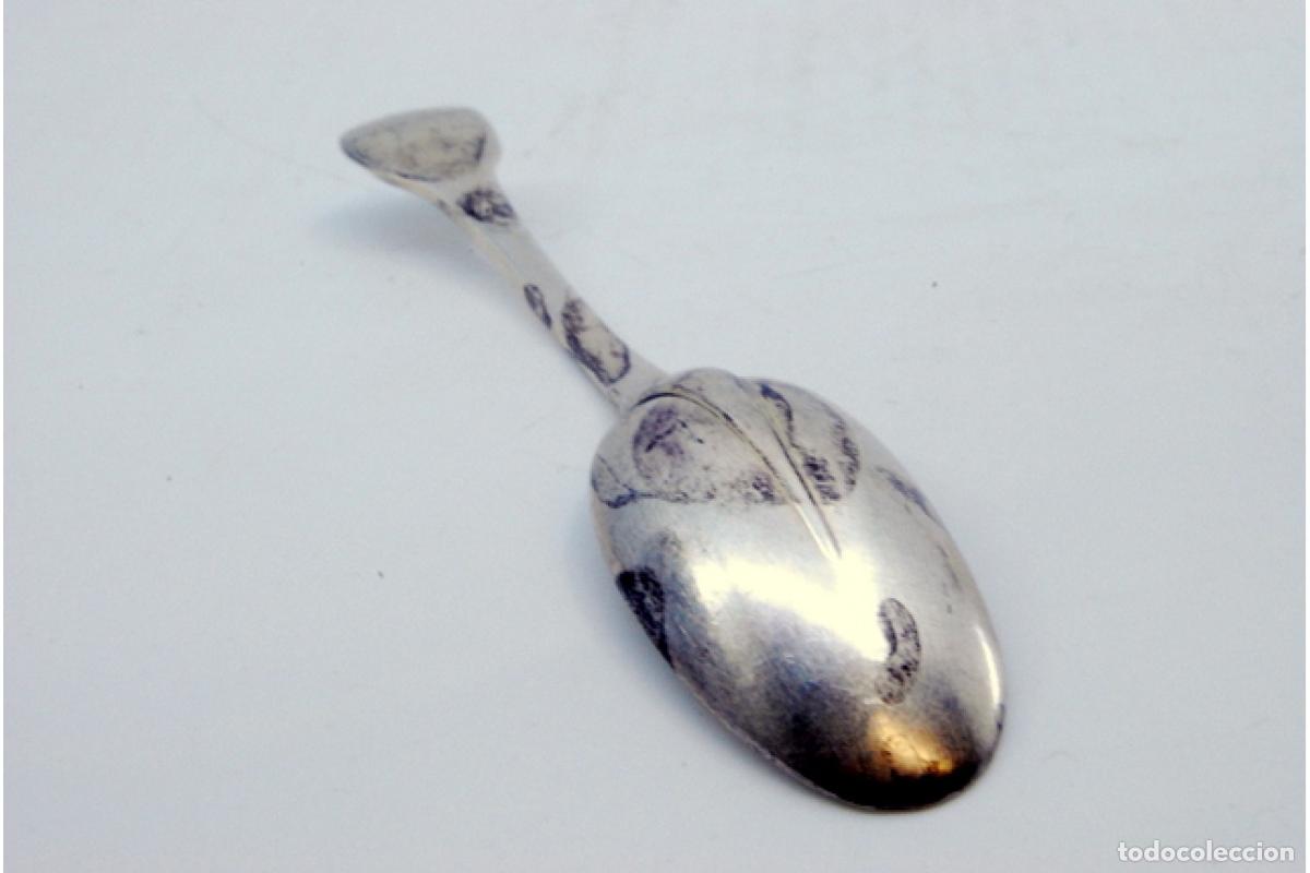 Antig&uuml;edades: cuchara de postre de plata - Foto 5
