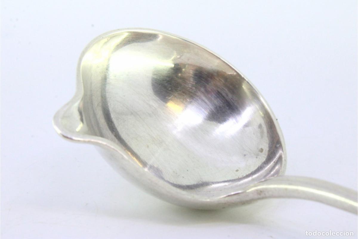 Antig&uuml;edades: cuchara de salsa de plata - Foto 3