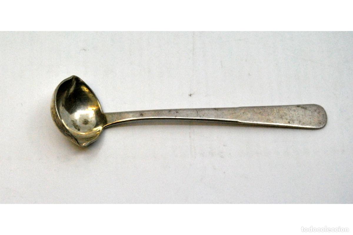 Antig&uuml;edades: cuchara de az&uacute;car de plata - Foto 4