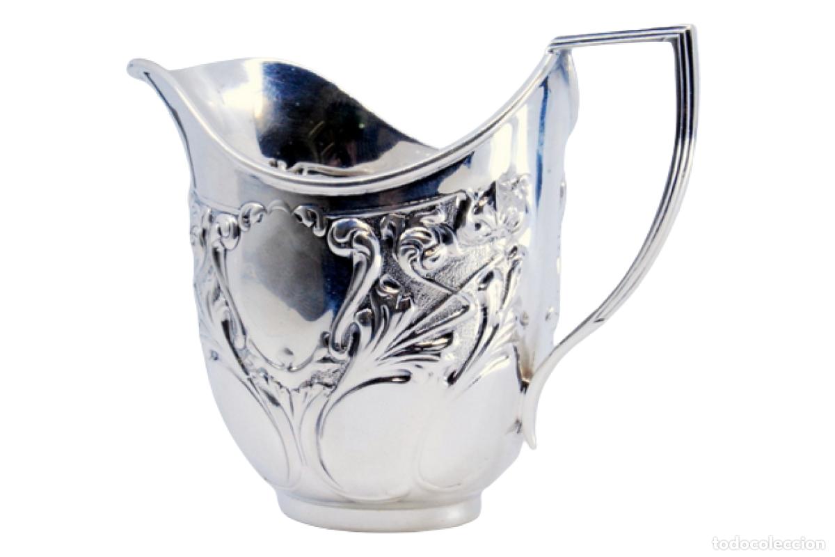 Antig&uuml;edades: salsera de plata