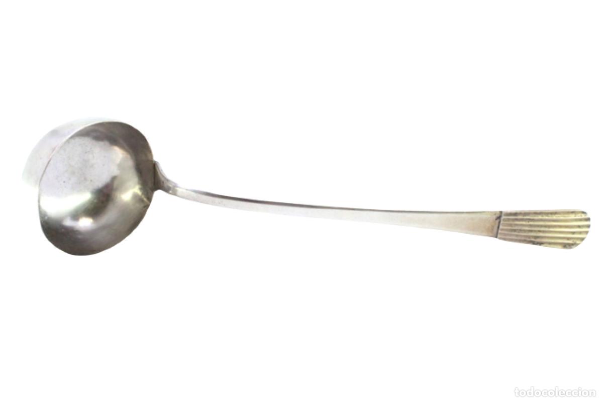 Antig&uuml;edades: Cuchar&oacute;n de sopa de plata - Foto 1