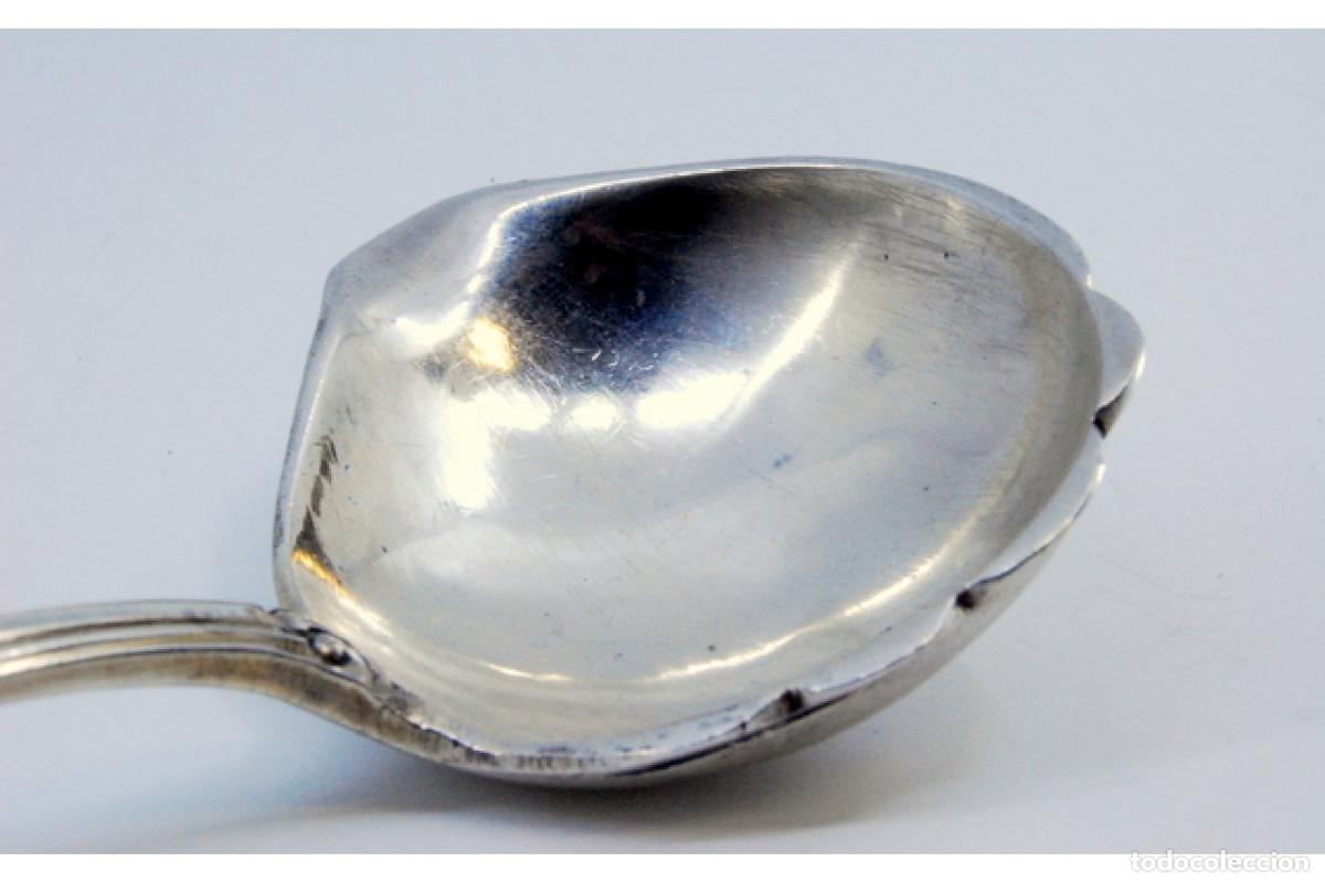 Antig&uuml;edades: cuchara de salsa de plata - Foto 2