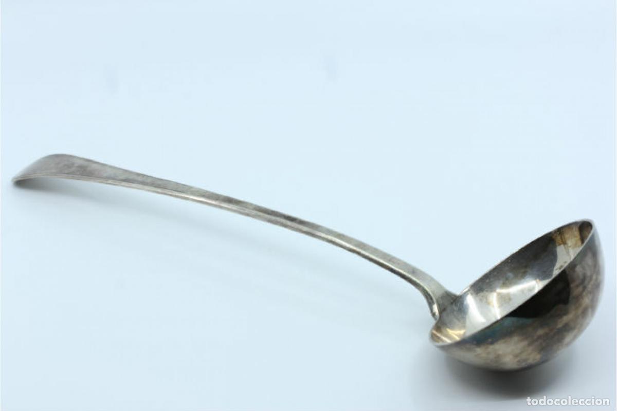 Antig&uuml;edades: Cuchar&oacute;n de sopa de plata - Foto 2