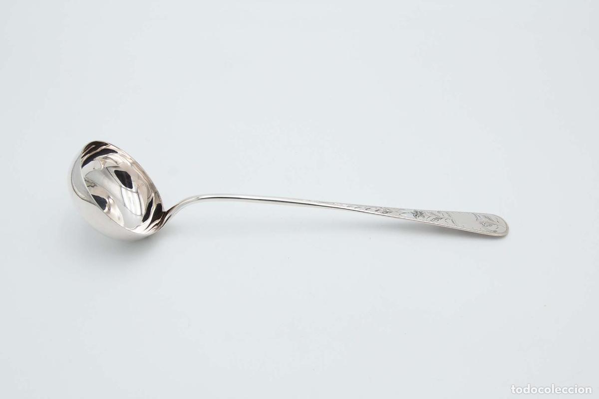 Antig&uuml;edades: Cuchar&oacute;n de sopa de plata - Foto 1