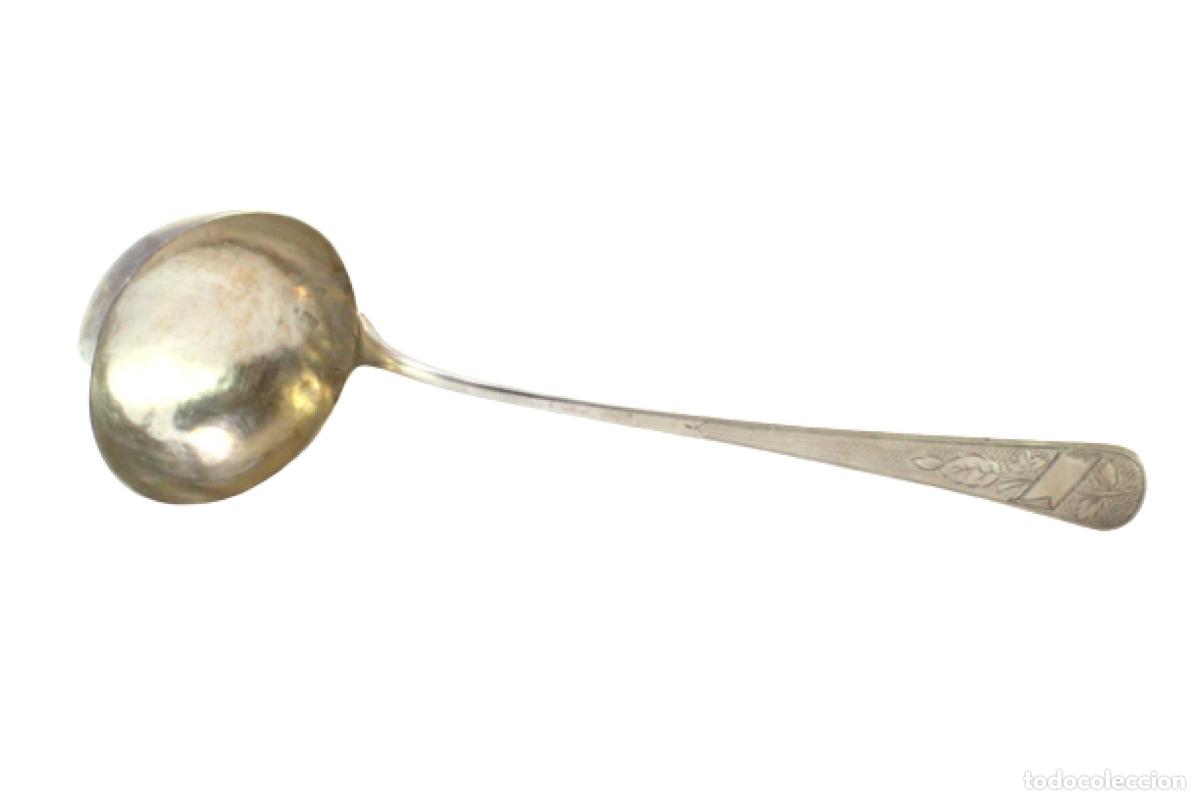 Antiques: Cuchar&oacute;n de sopa de plata