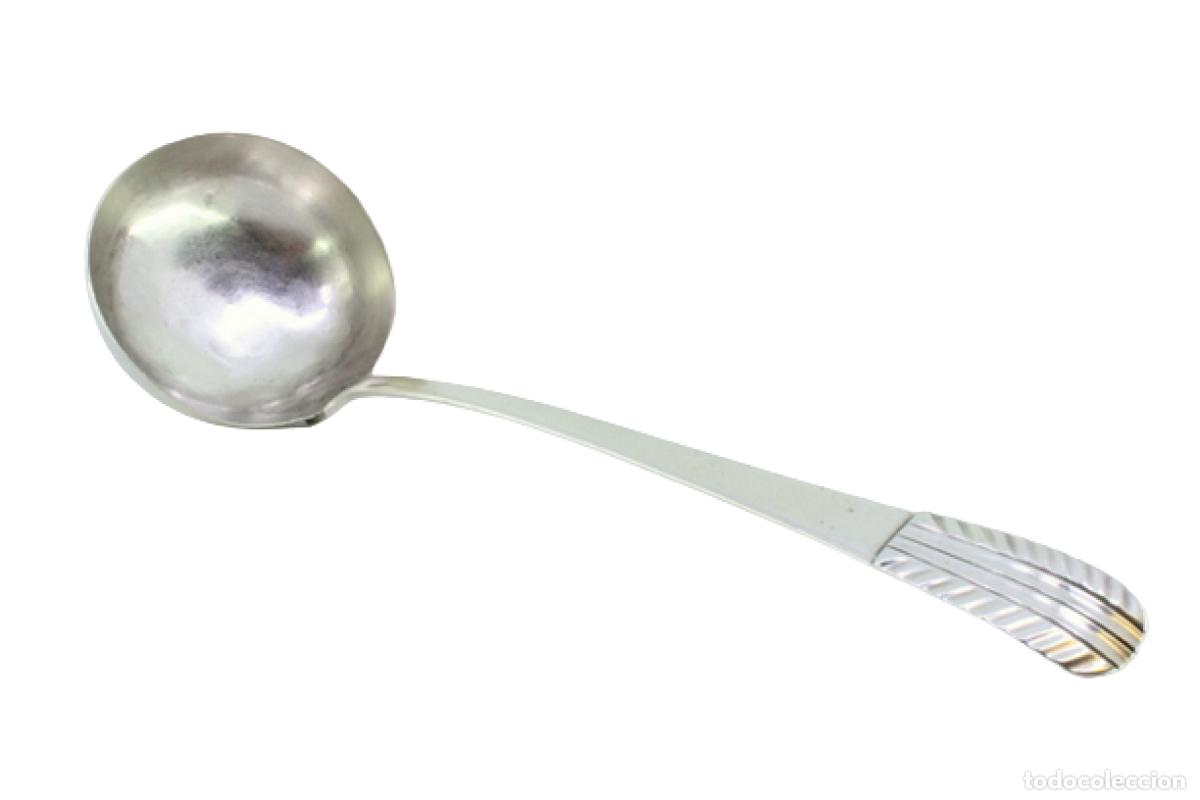 Antiquit&auml;ten: Cuchar&oacute;n de sopa de plata