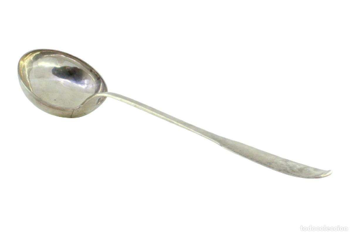 Antig&uuml;edades: Cuchar&oacute;n de sopa de plata - Foto 1