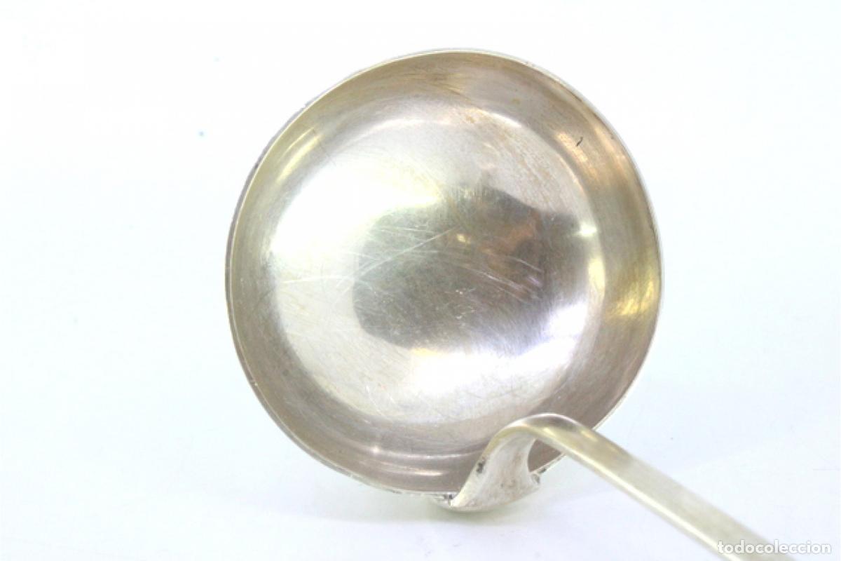 Antig&uuml;edades: Cuchar&oacute;n de sopa de plata - Foto 3