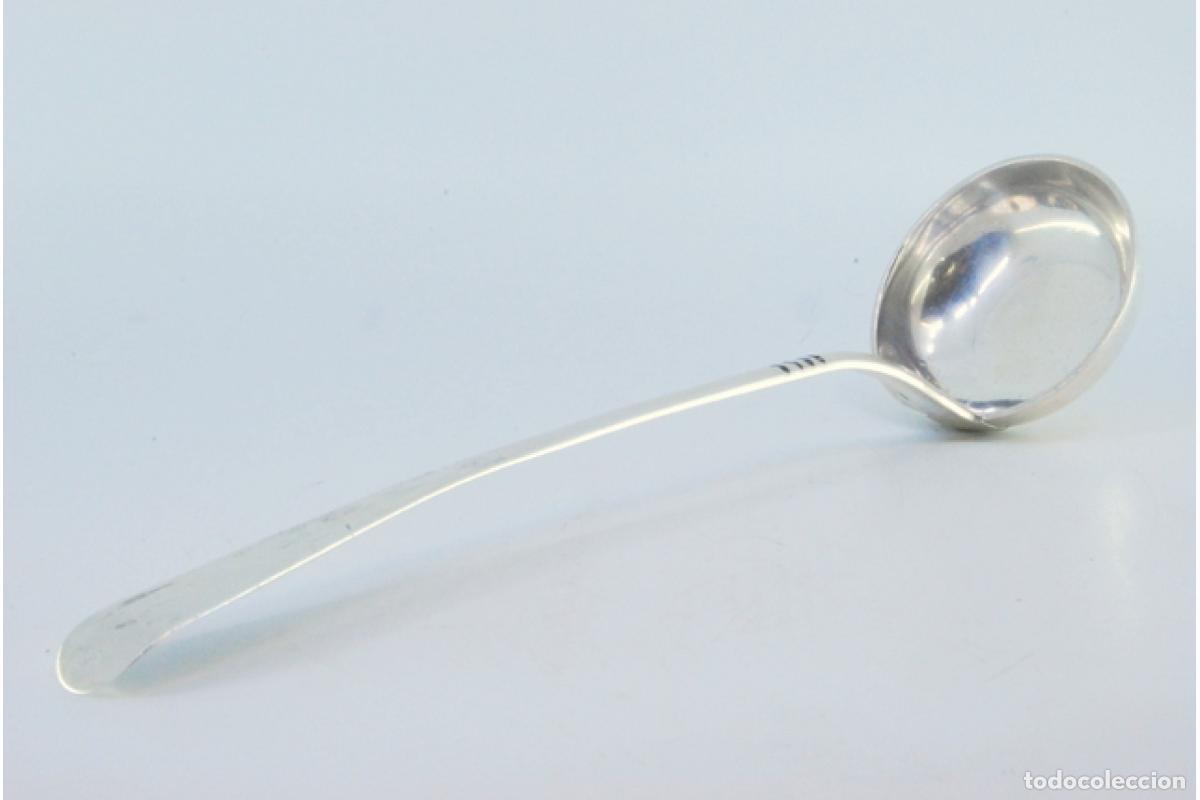 Antig&uuml;edades: Cuchar&oacute;n de sopa de plata - Foto 2