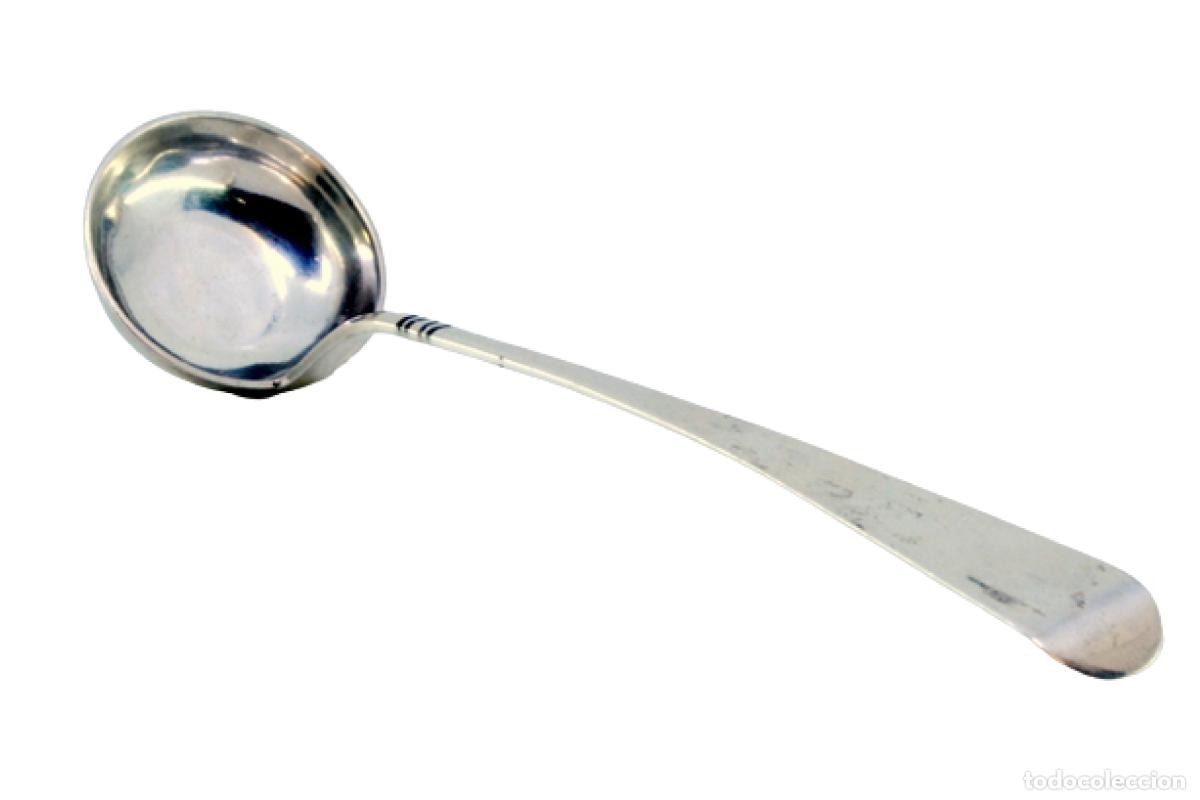 Antig&uuml;edades: Cuchar&oacute;n de sopa de plata - Foto 1