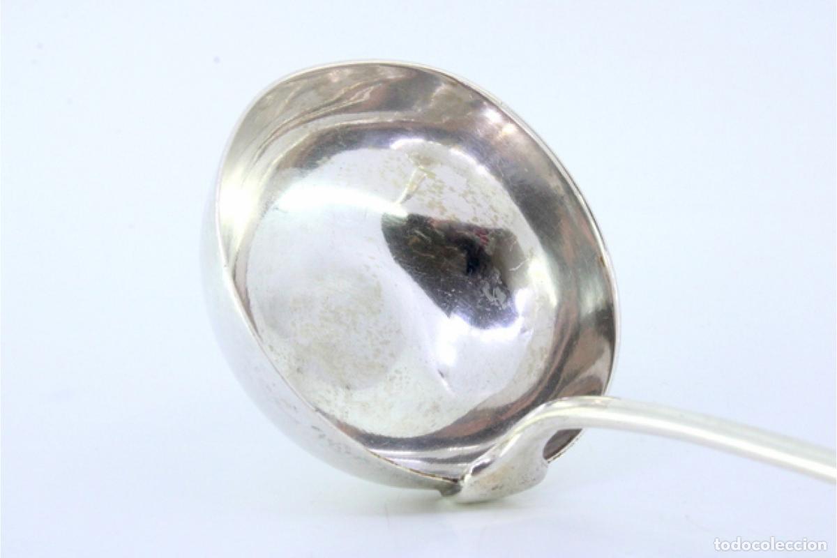 Antig&uuml;edades: Cuchar&oacute;n de sopa de plata - Foto 3